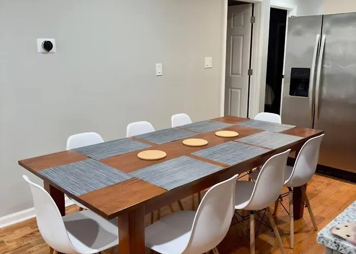 4br Downtown Retreat Free Street Parking Chicago
